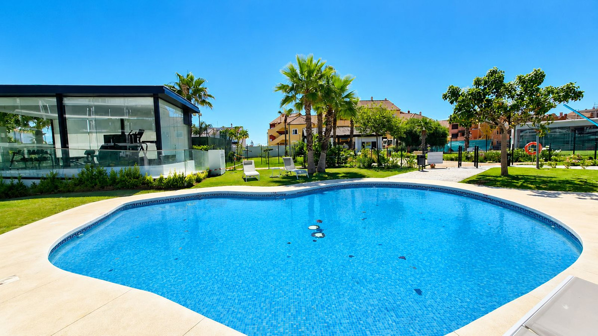 Appartement te koop in Manilva | 2 slaapkamers H5429530