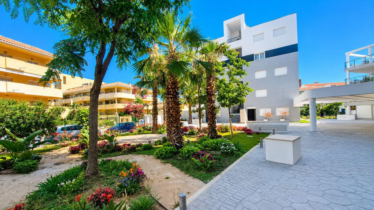 Appartement te koop in Manilva | 2 slaapkamers H5429530