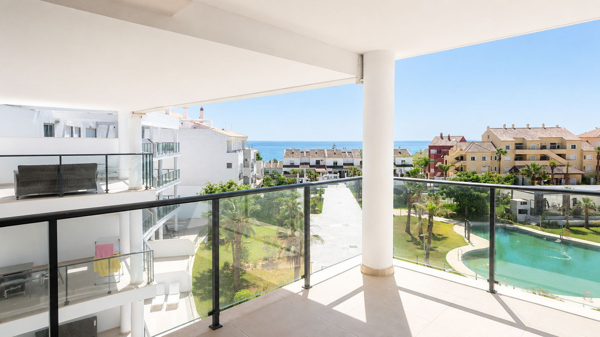 Appartement te koop in Manilva | 2 slaapkamers H5429530