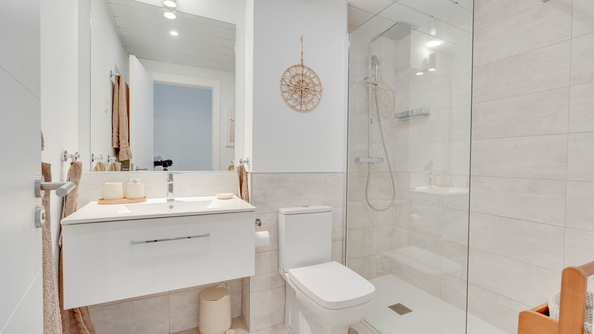 Appartement te koop in Manilva | 2 slaapkamers H5433961