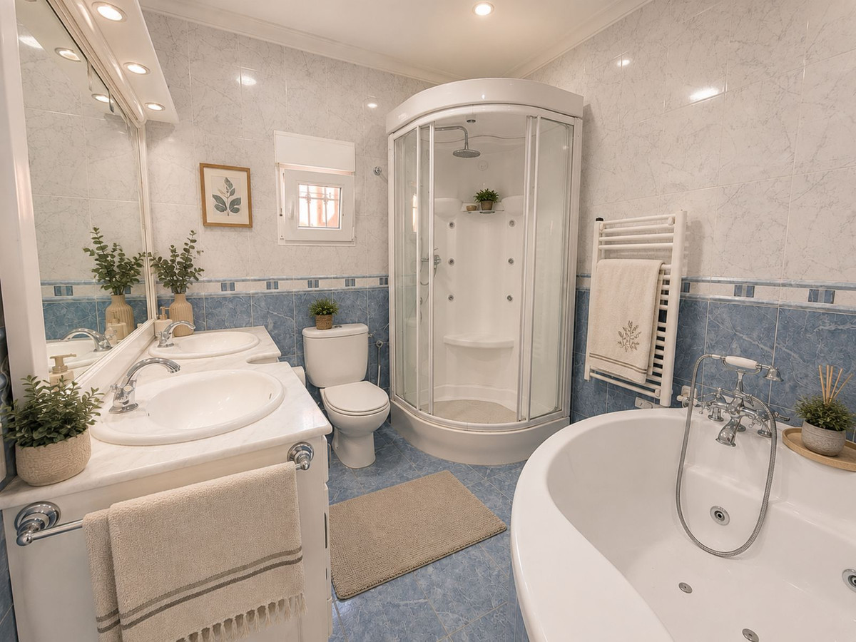 Appartement te koop in Manilva | 2 slaapkamers H5434888