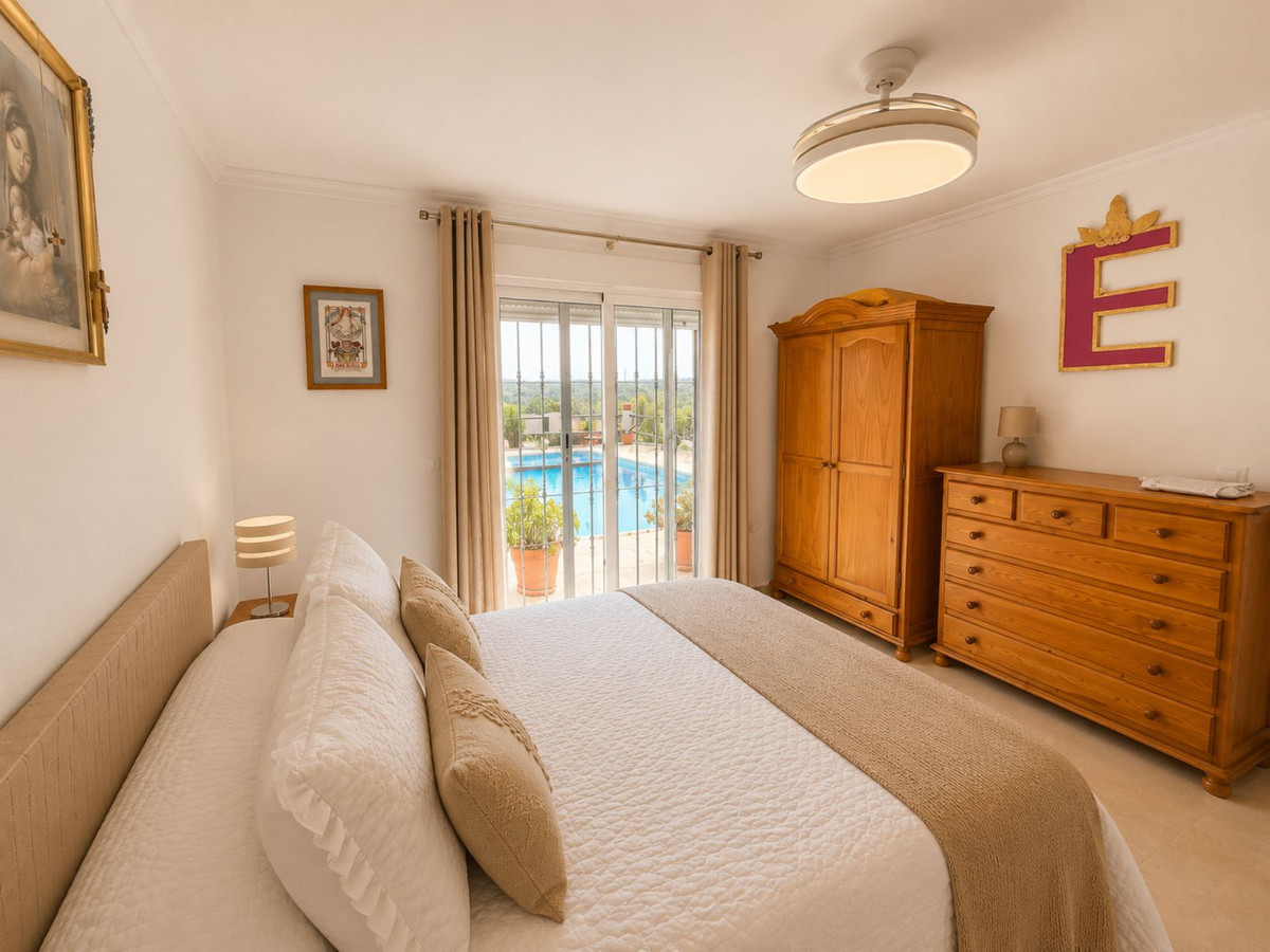 Appartement te koop in Manilva | 2 slaapkamers H5434888