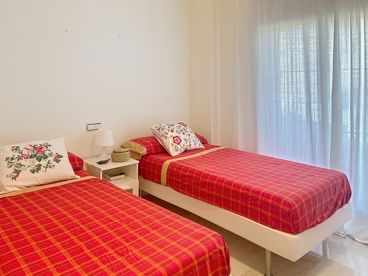 Appartement te koop in Manilva | 2 slaapkamers H5435362