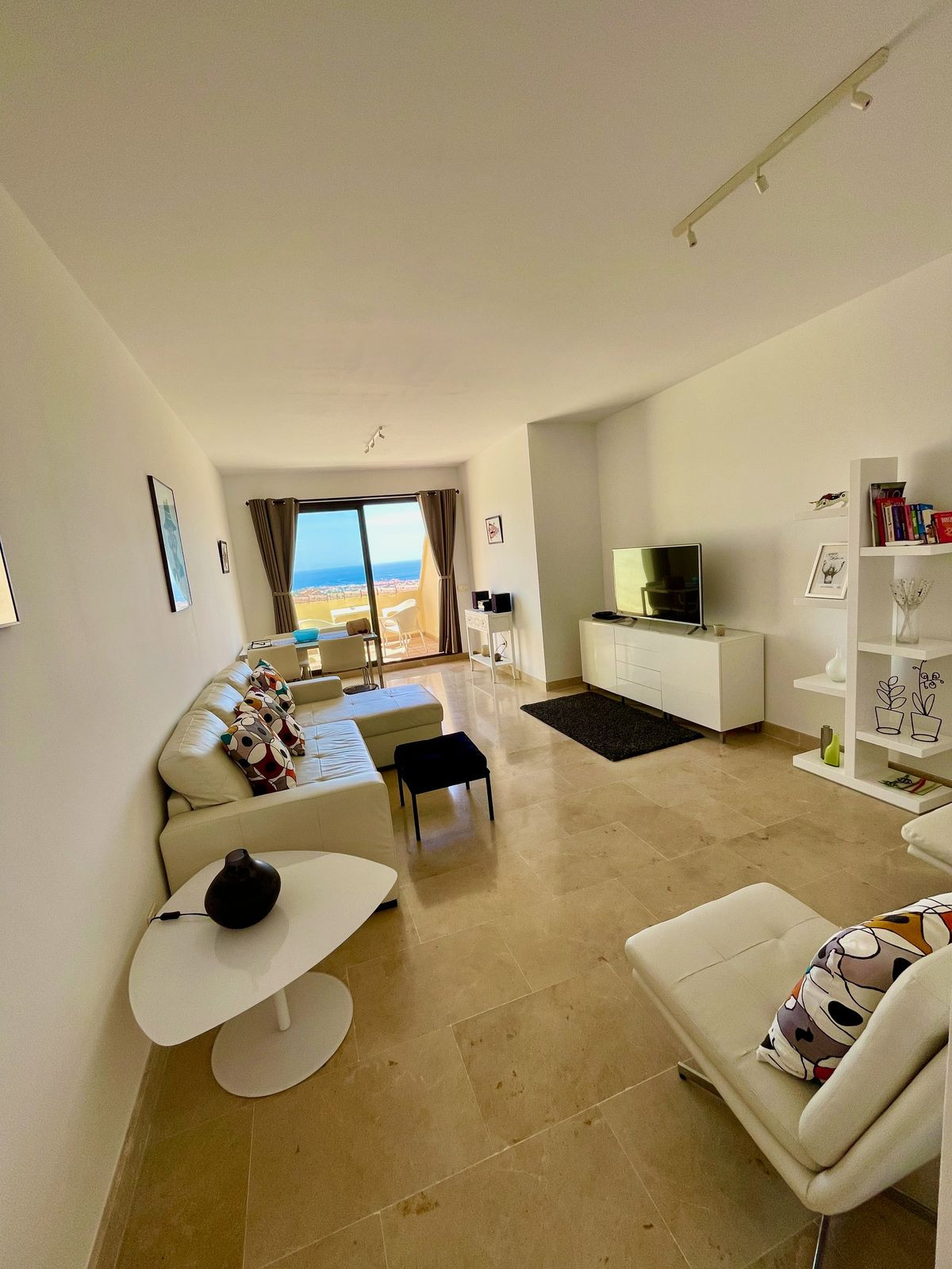 Appartement te koop in Manilva | 2 slaapkamers H5435422