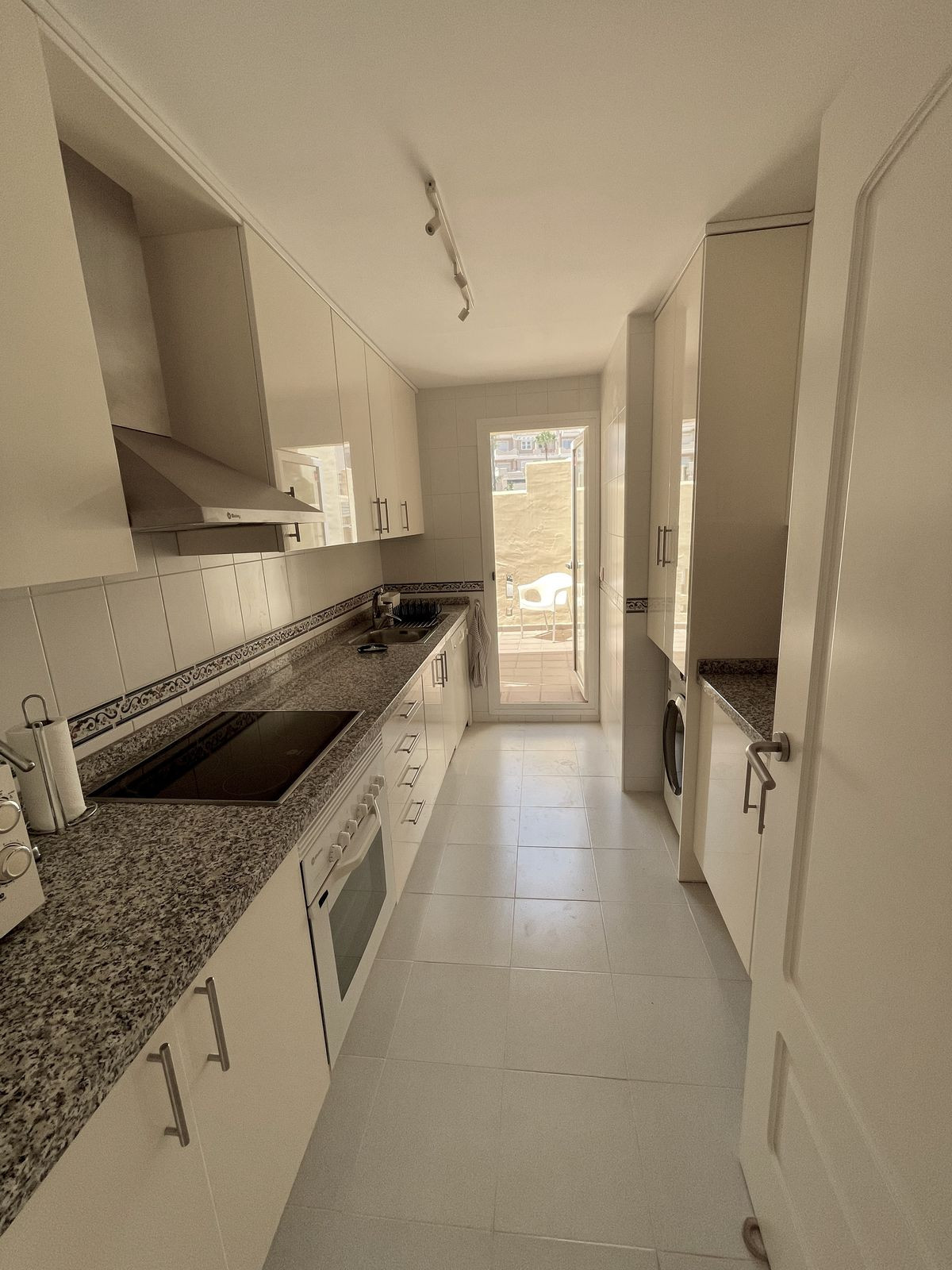 Appartement te koop in Manilva | 2 slaapkamers H5435422