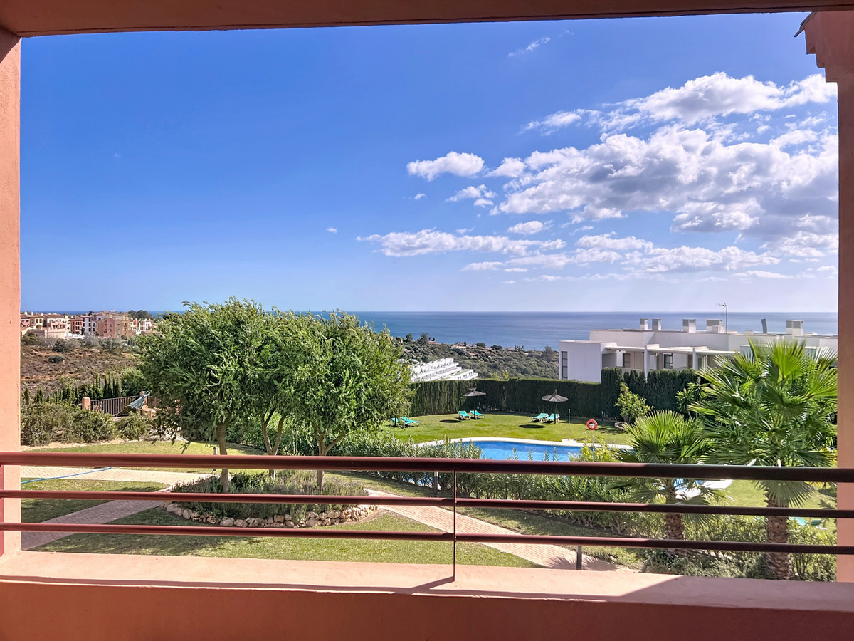 Appartement te koop in Manilva | 2 slaapkamers H5440120
