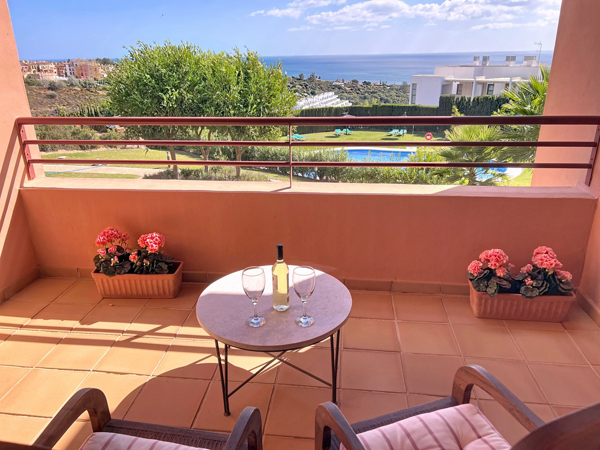 Appartement te koop in Manilva | 2 slaapkamers H5440120