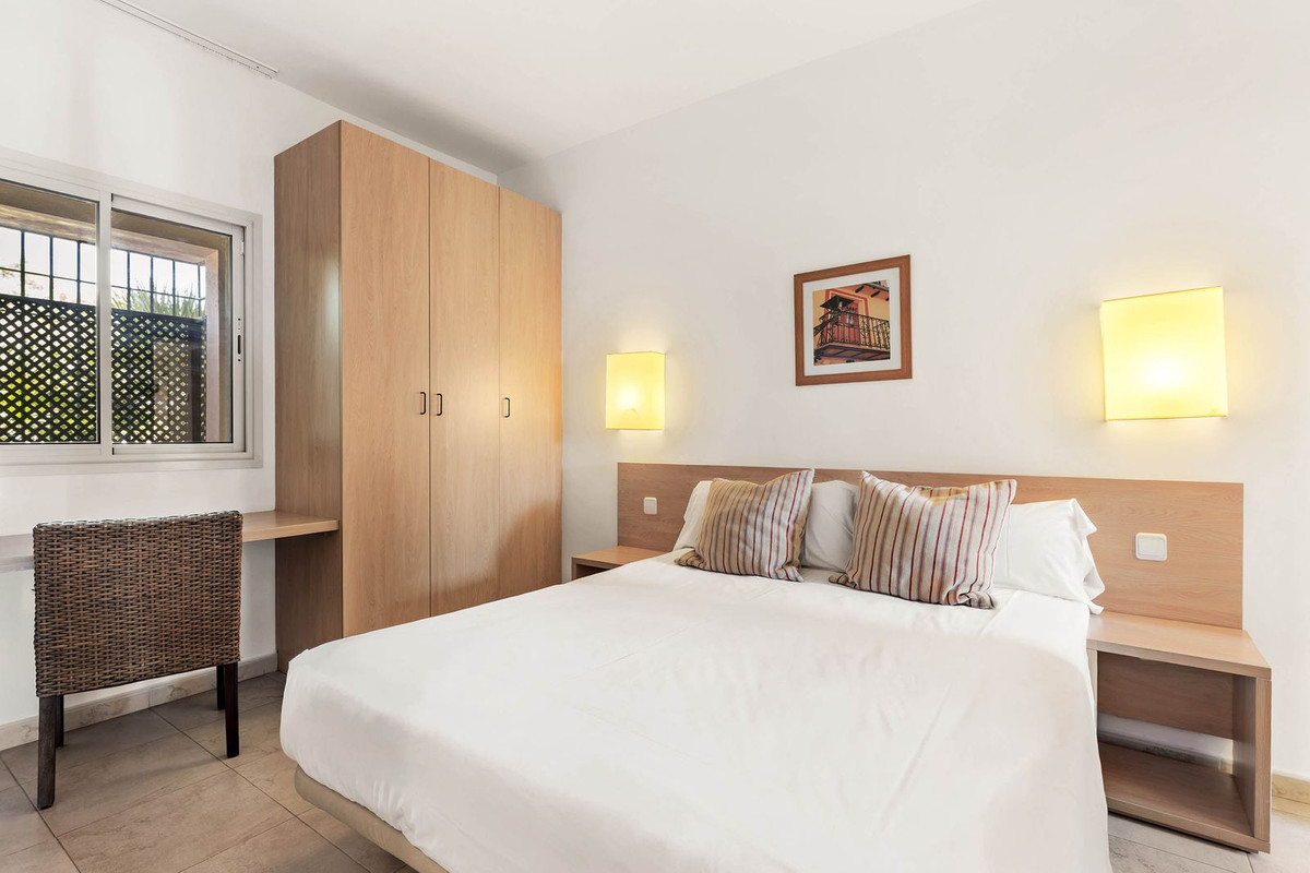 Appartement te koop in Manilva | 2 slaapkamers H5441473