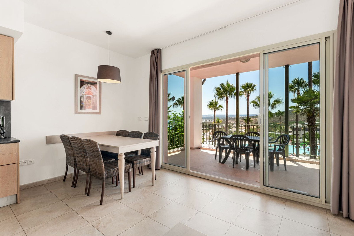 Appartement te koop in Manilva | 2 slaapkamers H5441473