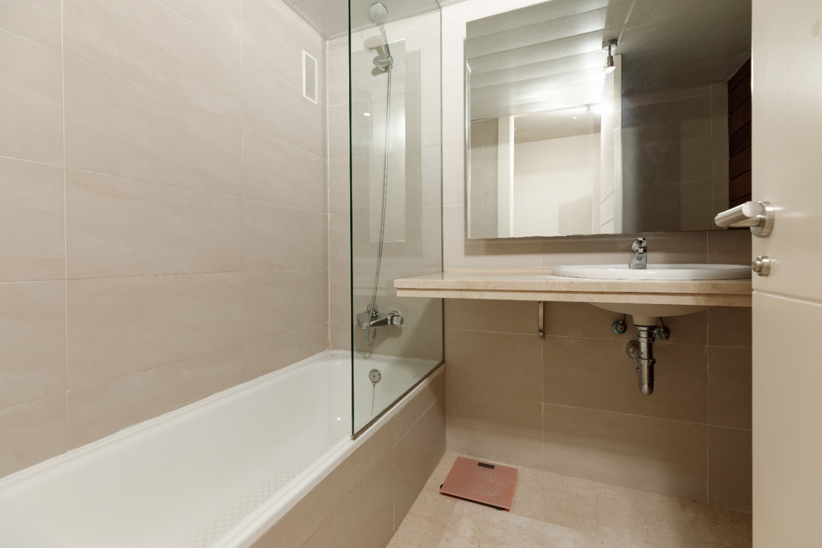Penthouse te koop in Manilva | 2 slaapkamers H5442388