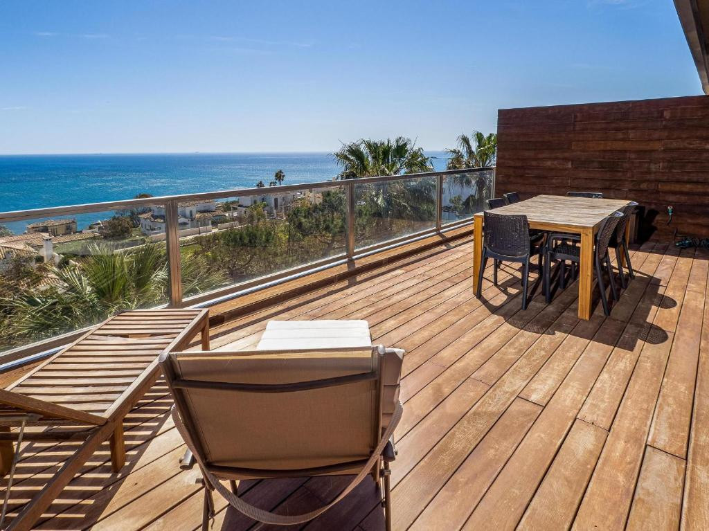 Penthouse te koop in Manilva | 2 slaapkamers H5442388