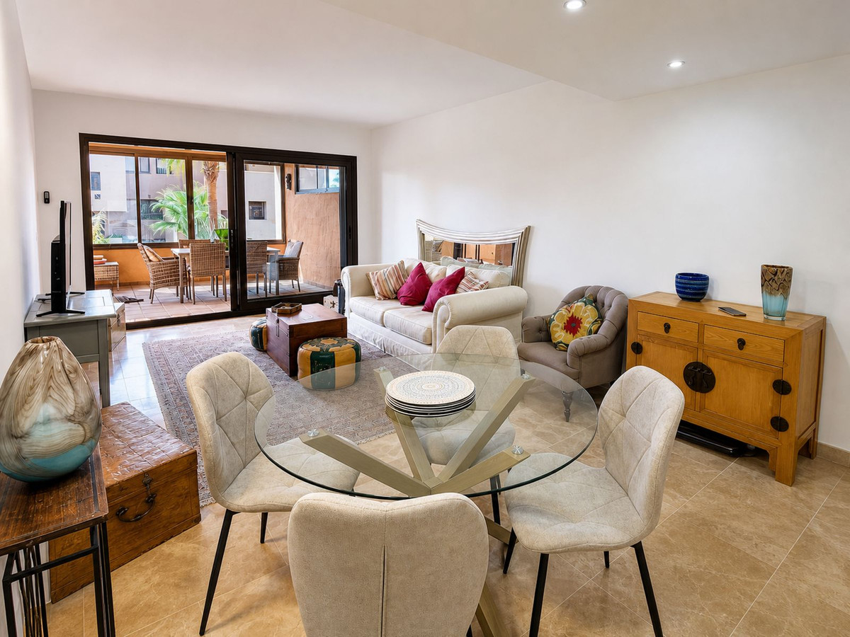 Appartement te koop in Manilva | 2 slaapkamers H5443513