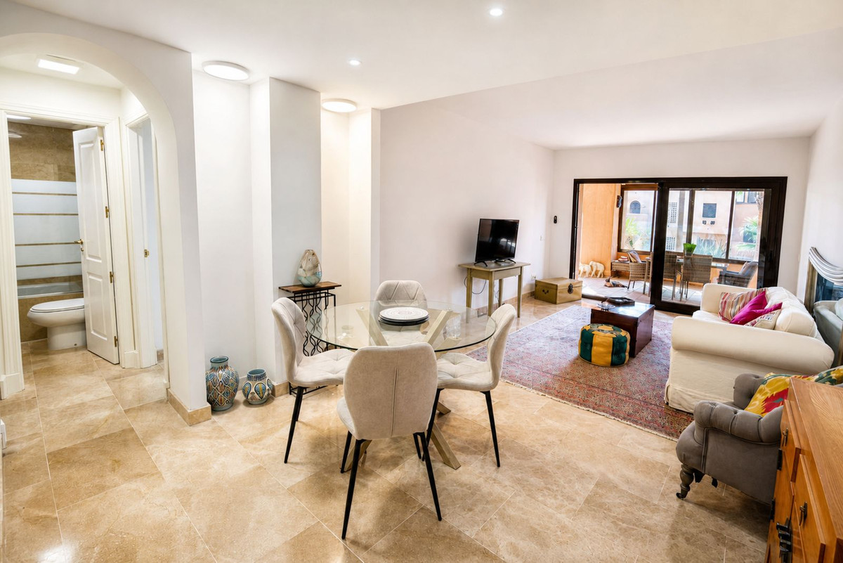 Appartement te koop in Manilva | 2 slaapkamers H5443513