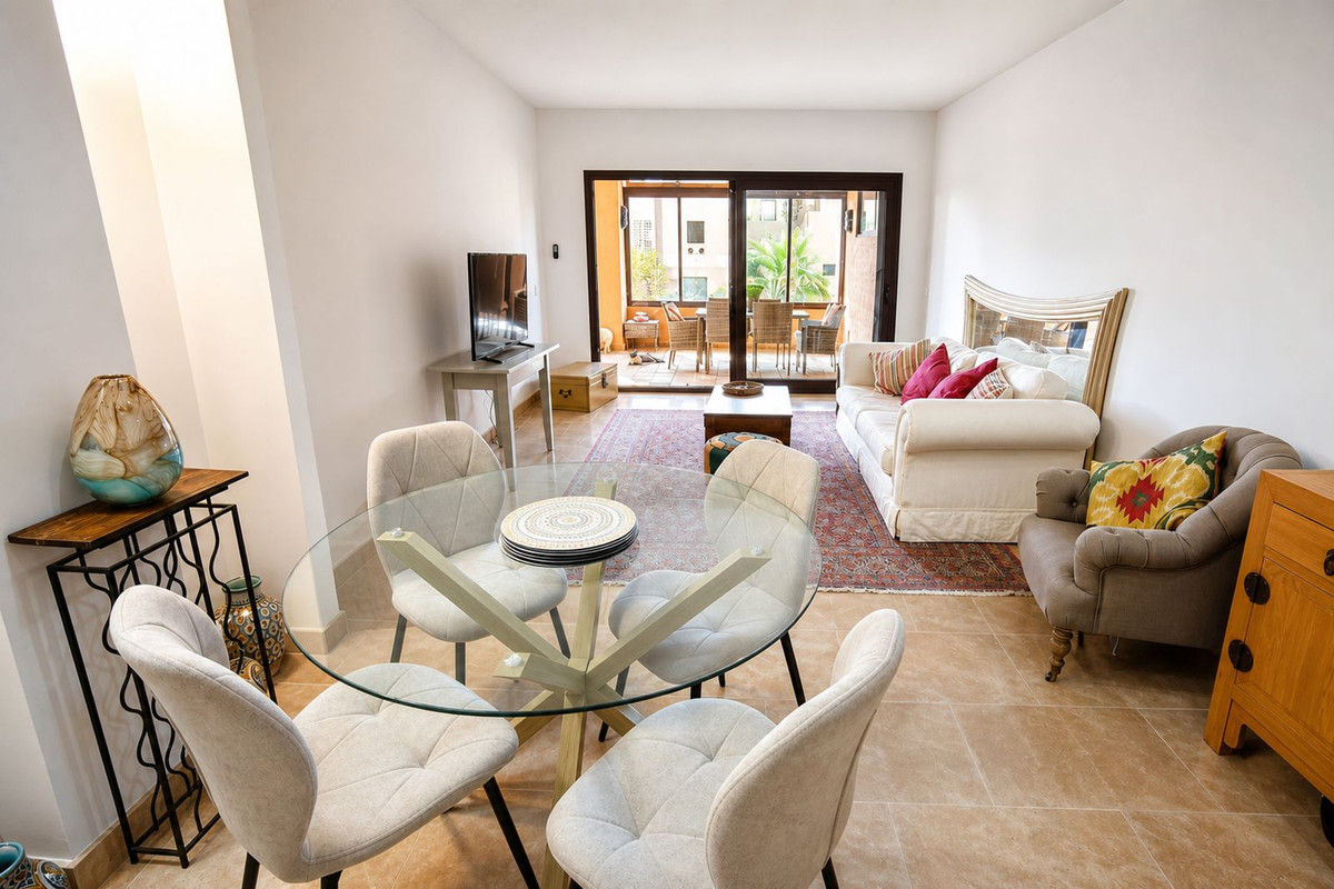 Appartement te koop in Manilva | 2 slaapkamers H5443513