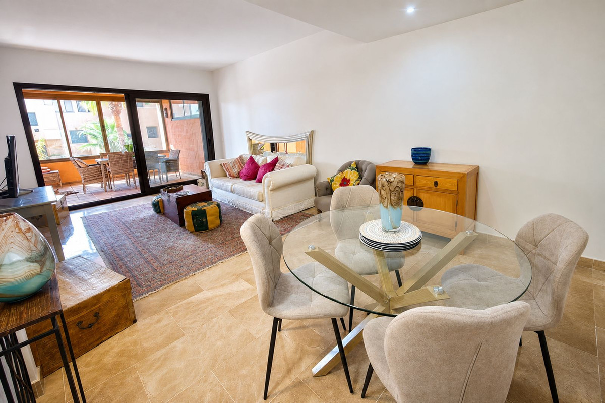 Appartement te koop in Manilva | 2 slaapkamers H5443513