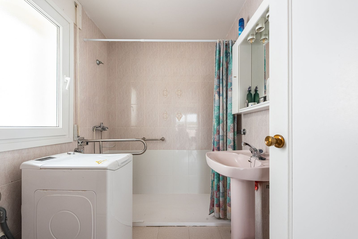 Appartement te koop in Manilva | 1 slaapkamers H5446381