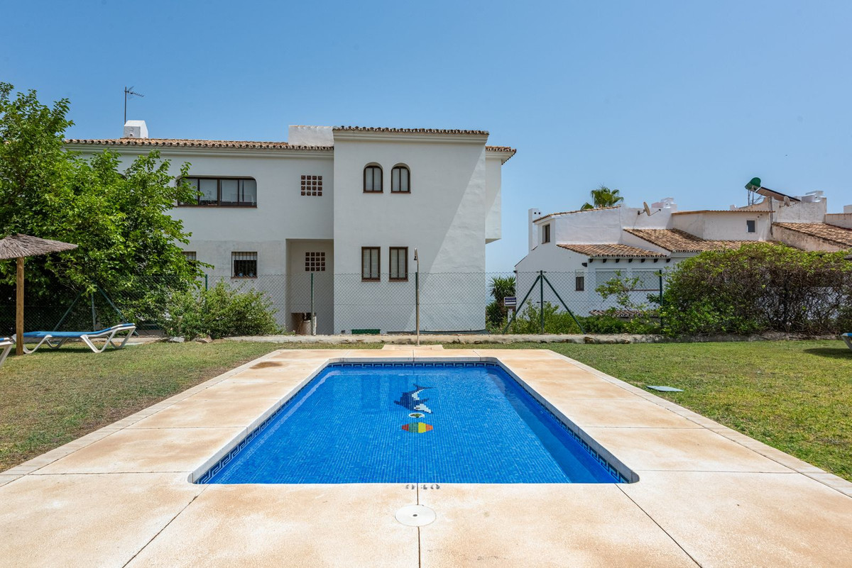 Appartement te koop in Manilva | 1 slaapkamers H5446381