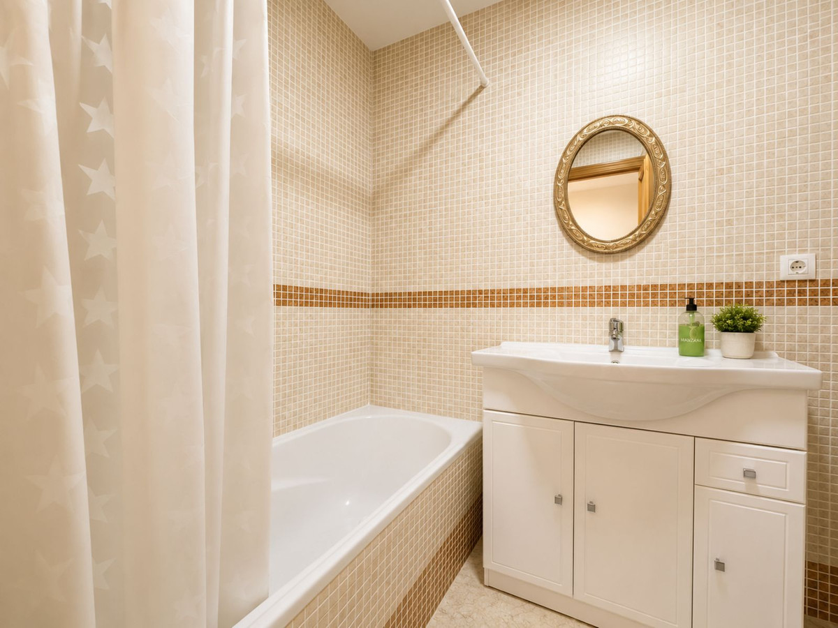 Appartement te koop in Manilva | 2 slaapkamers H5452165