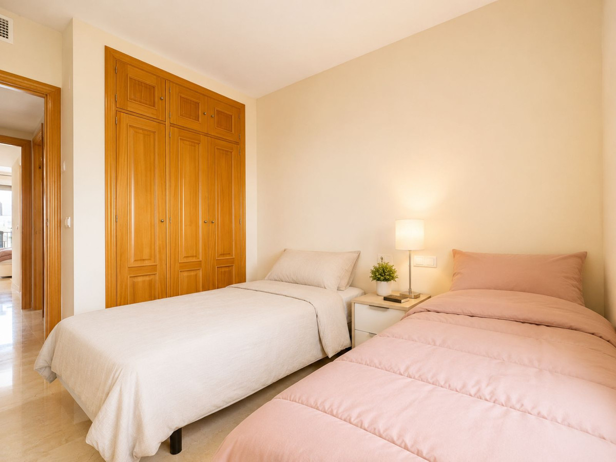 Appartement te koop in Manilva | 2 slaapkamers H5452165