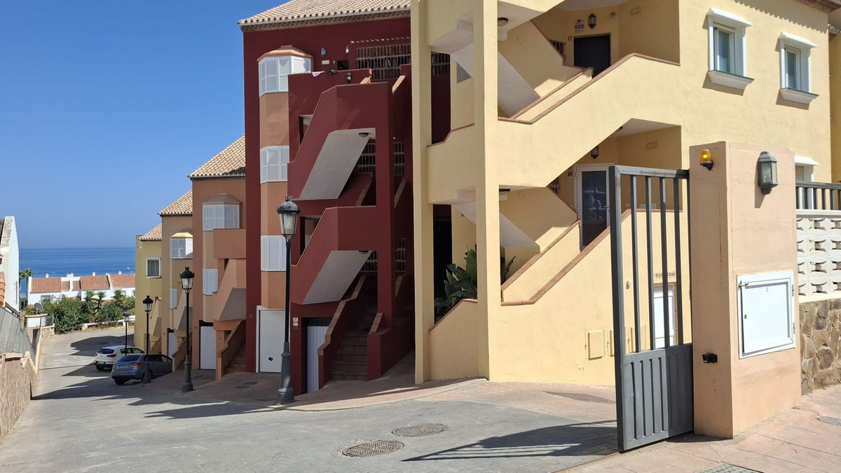 Appartement te koop in Manilva | 2 slaapkamers H5452291