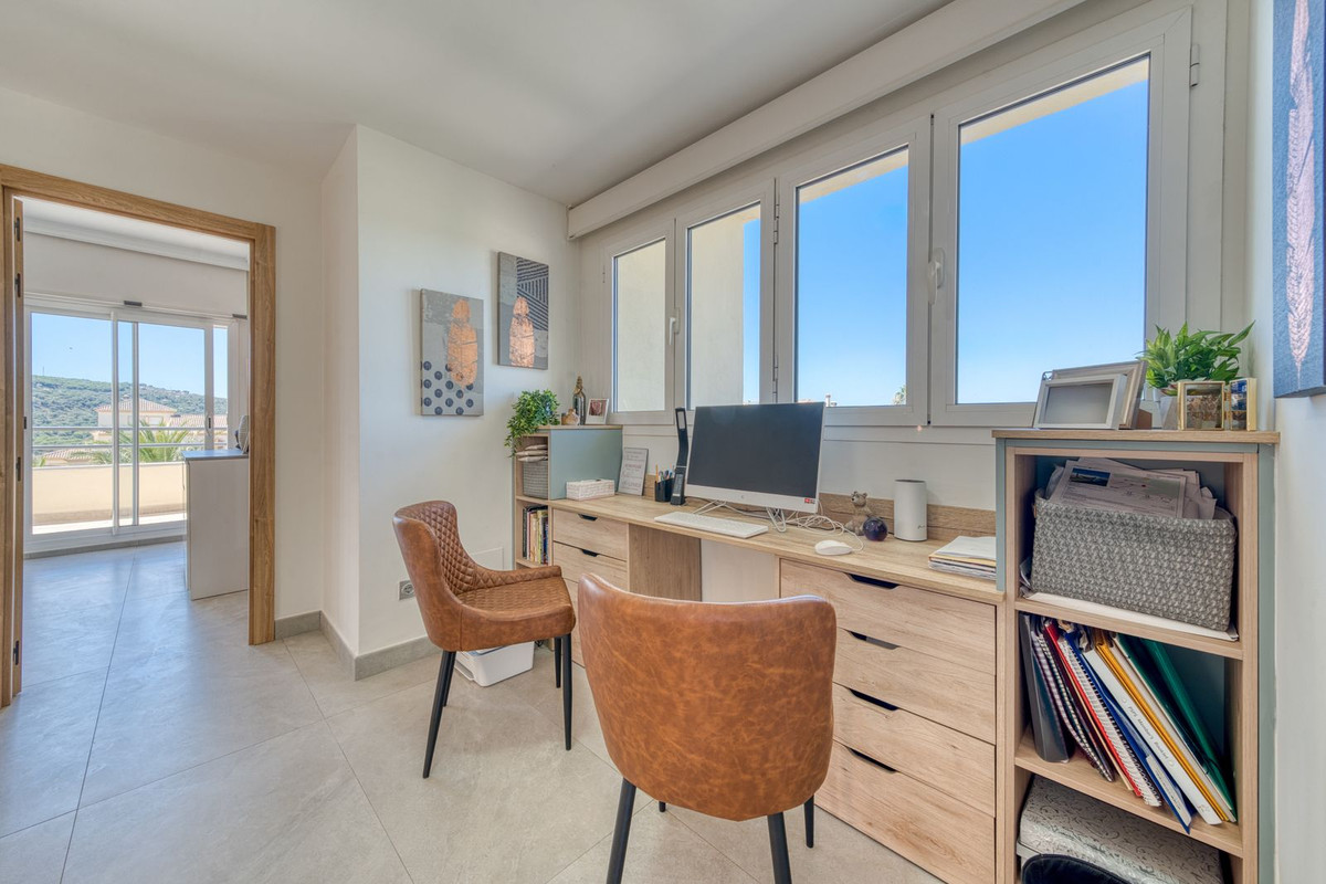 Appartement te koop in Manilva | 3 slaapkamers H5457421