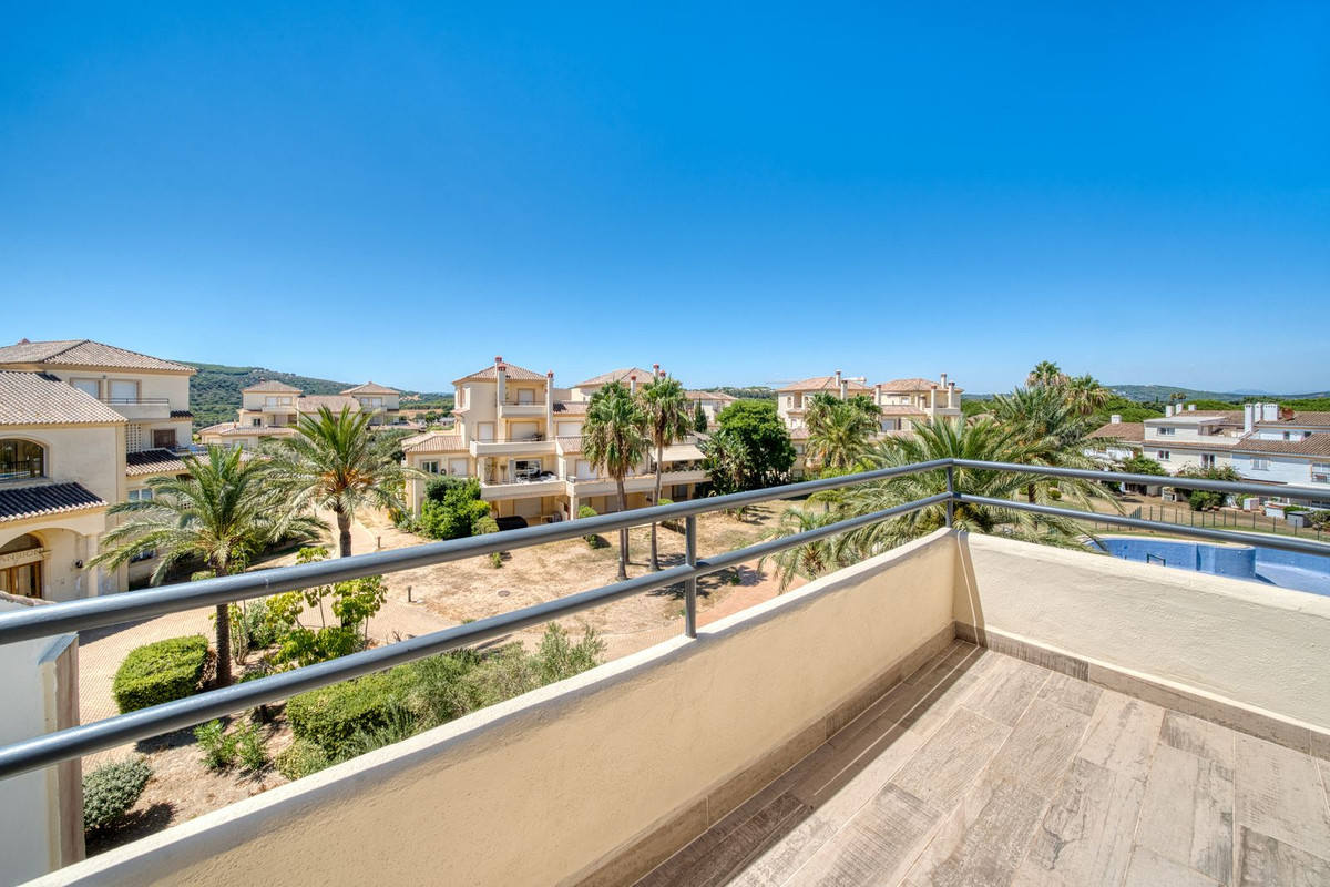 Appartement te koop in Manilva | 3 slaapkamers H5457421