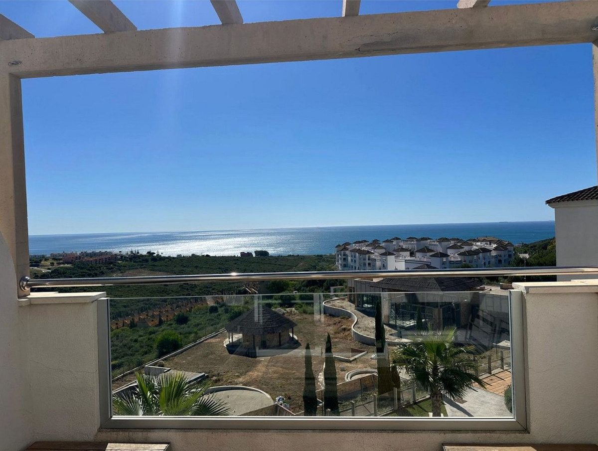 Appartement te koop in Manilva | 3 slaapkamers H5461918
