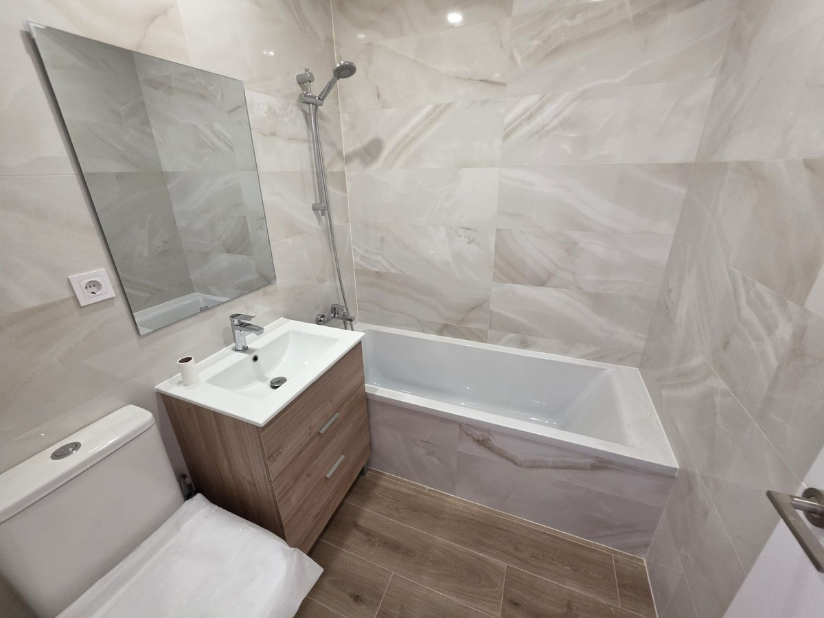 Appartement te koop in Manilva | 2 slaapkamers H5462974
