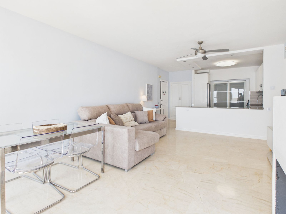 Appartement te koop in Manilva | 2 slaapkamers H5467987