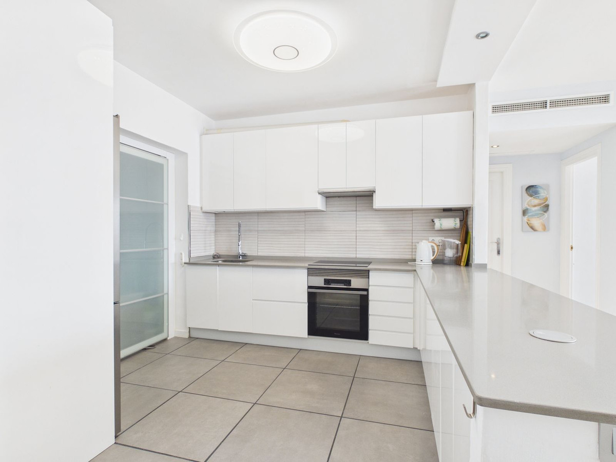Appartement te koop in Manilva | 2 slaapkamers H5467987