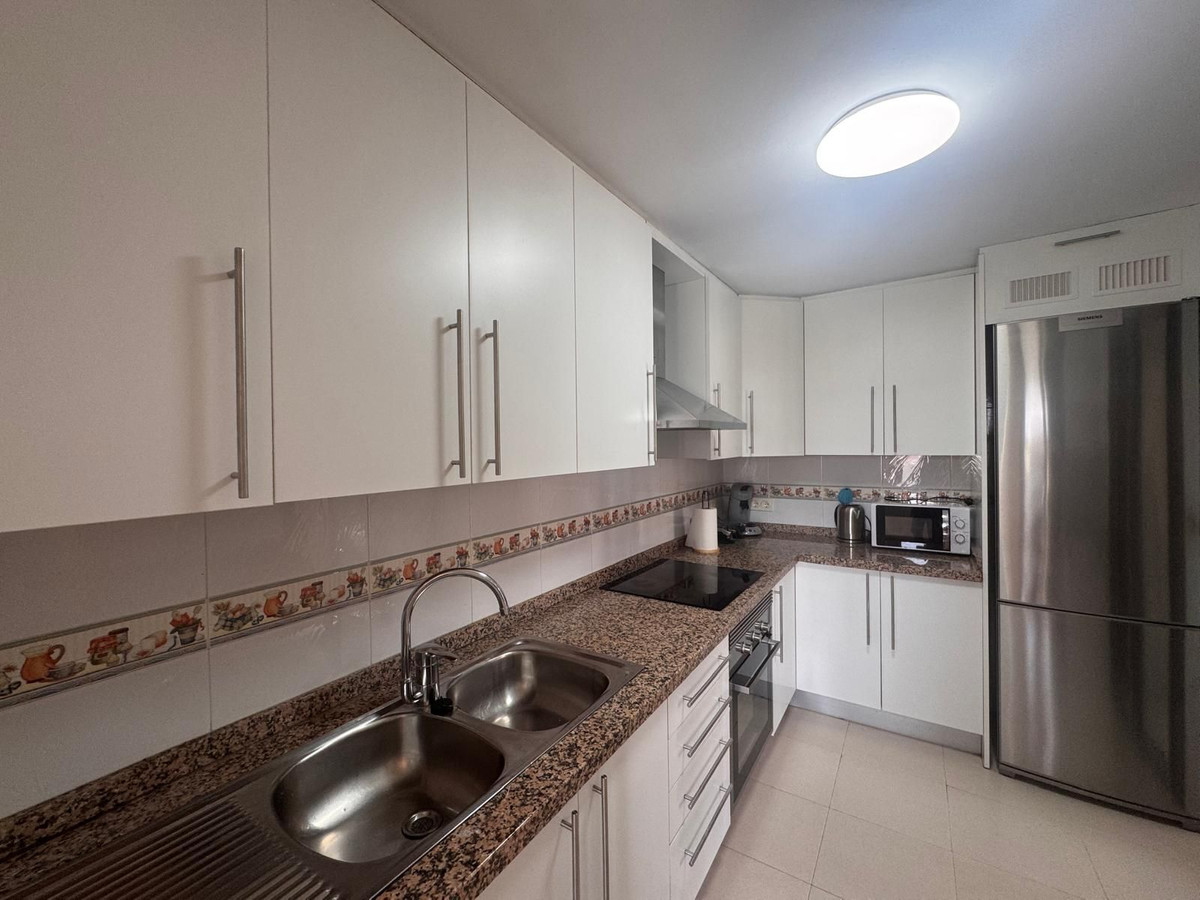 Penthouse te koop in Manilva | 3 slaapkamers H5469523