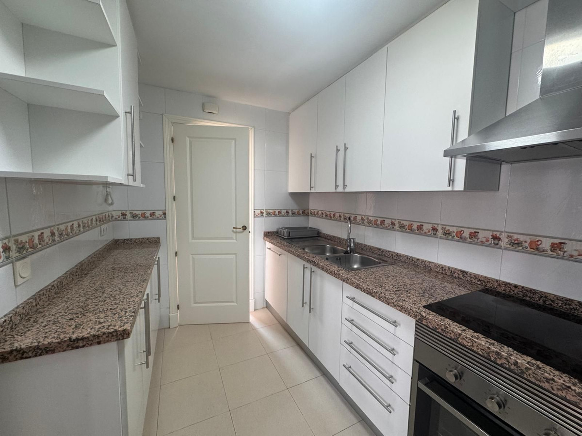Penthouse te koop in Manilva | 3 slaapkamers H5469523