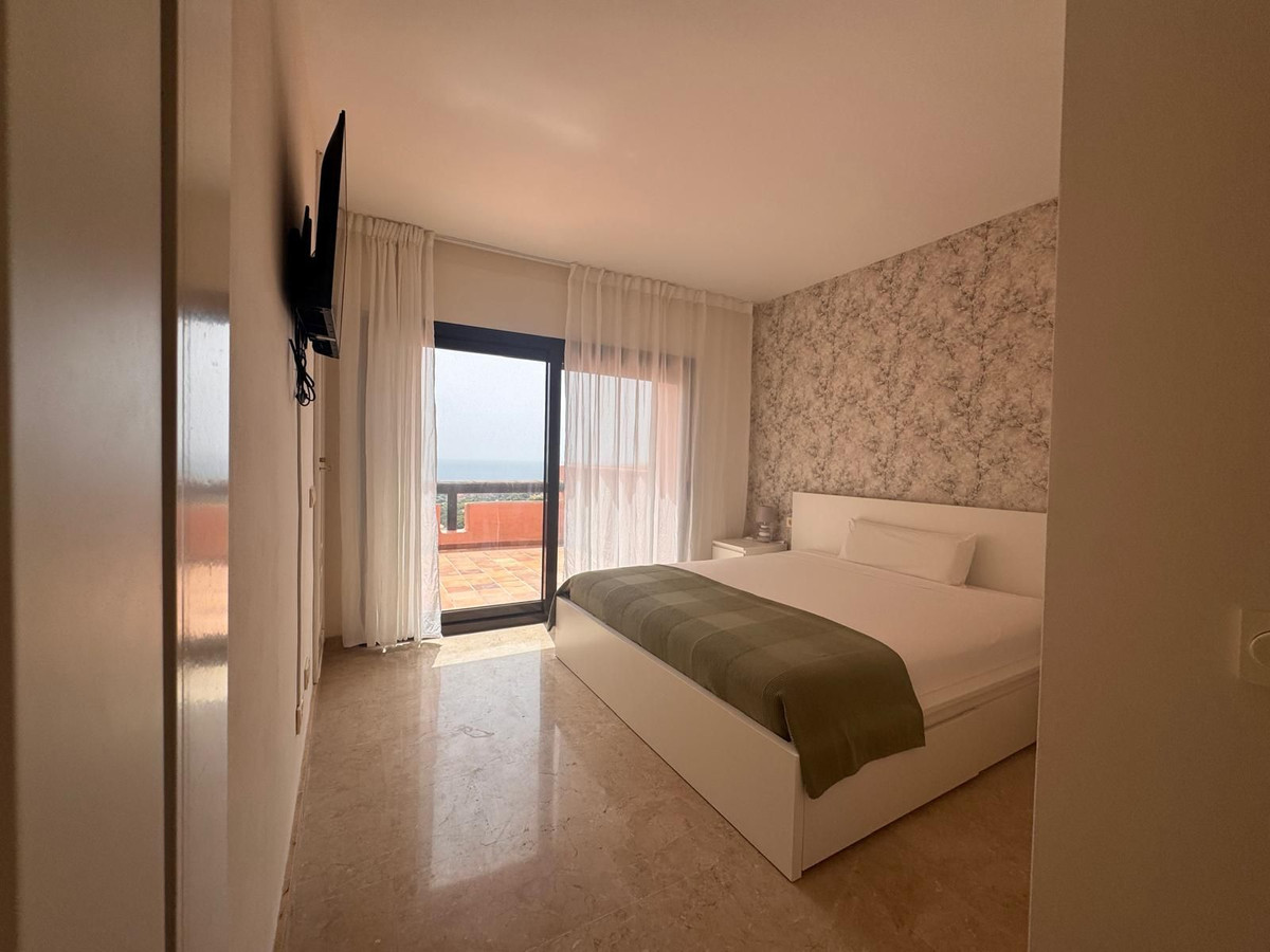 Penthouse te koop in Manilva | 3 slaapkamers H5469523