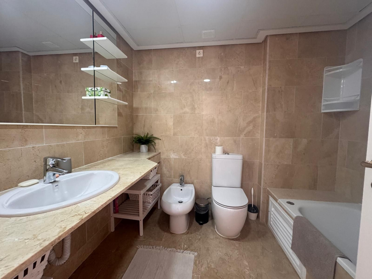 Penthouse te koop in Manilva | 3 slaapkamers H5469523