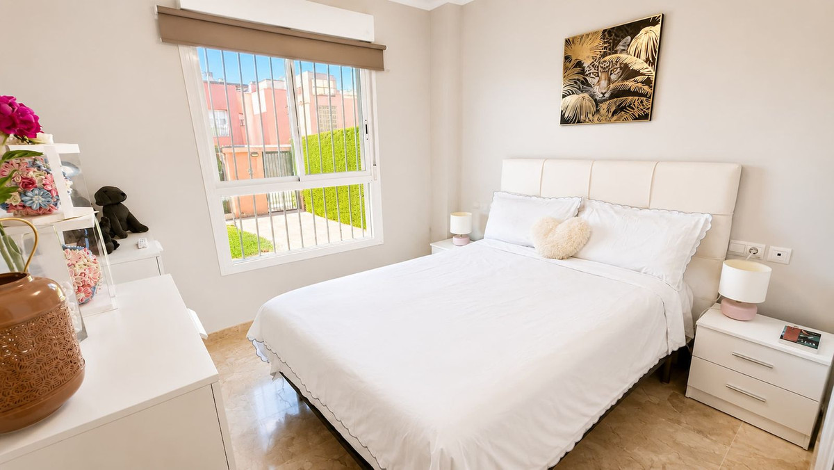 Appartement te koop in Manilva | 2 slaapkamers H5475727