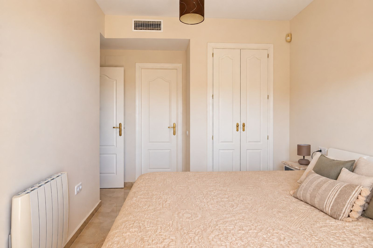 Appartement te koop in Manilva | 2 slaapkamers H5479495