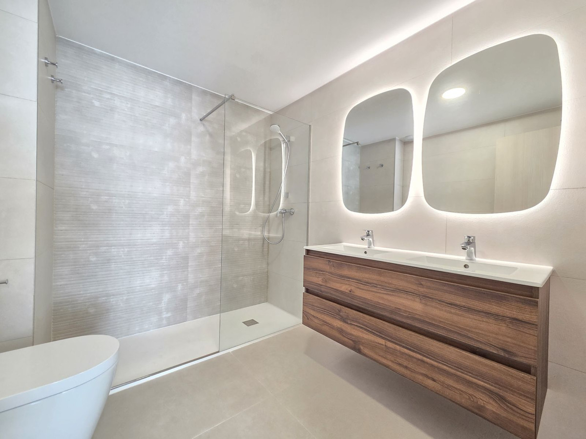 Penthouse te koop in Manilva | 2 slaapkamers H5496985