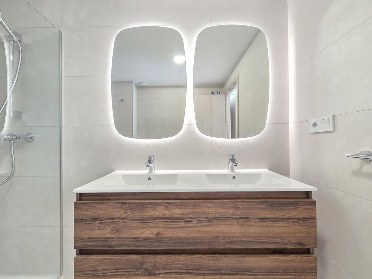 Penthouse te koop in Manilva | 2 slaapkamers H5496985
