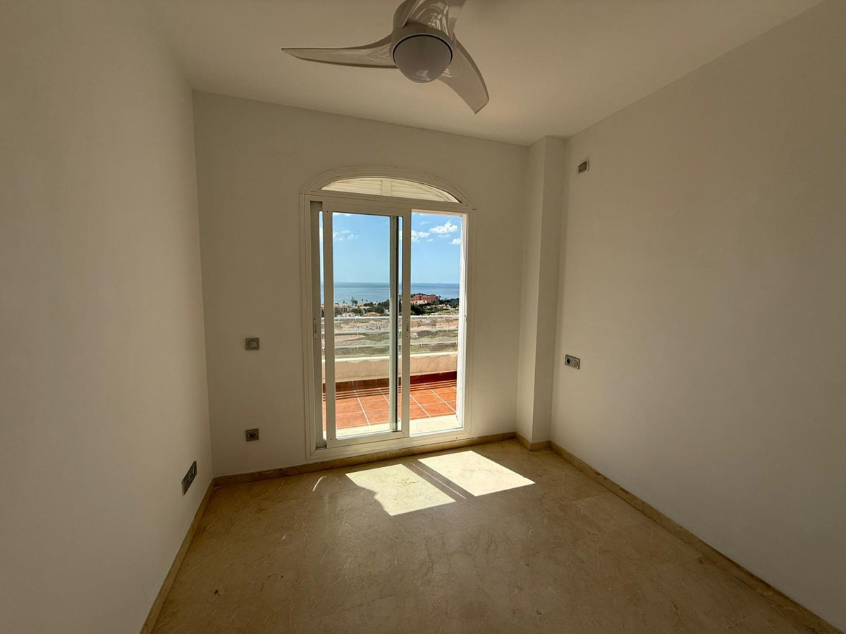 Penthouse te koop in Manilva | 3 slaapkamers H5497168
