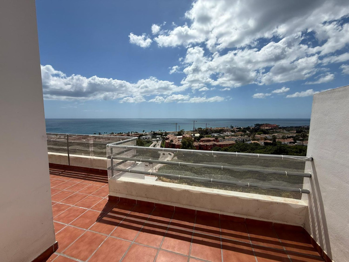 Penthouse te koop in Manilva | 3 slaapkamers H5497168