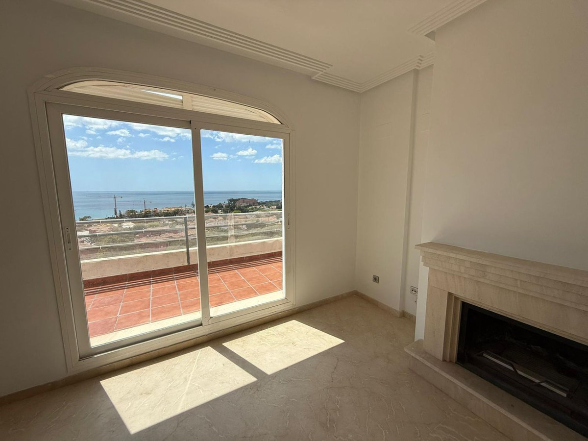 Penthouse te koop in Manilva | 3 slaapkamers H5497168