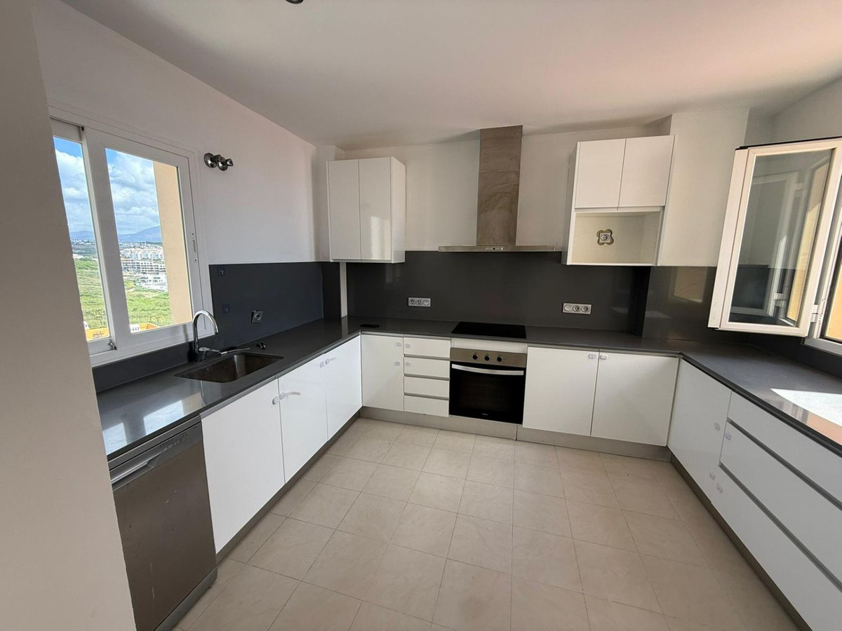 Penthouse te koop in Manilva | 3 slaapkamers H5497168