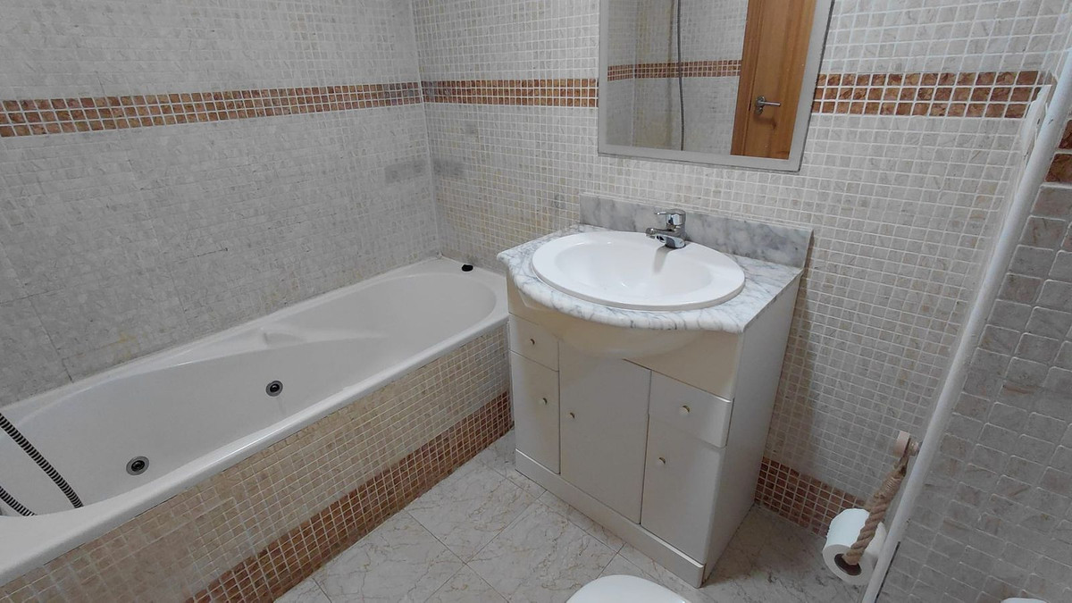 Appartement te koop in Manilva | 2 slaapkamers H5498566