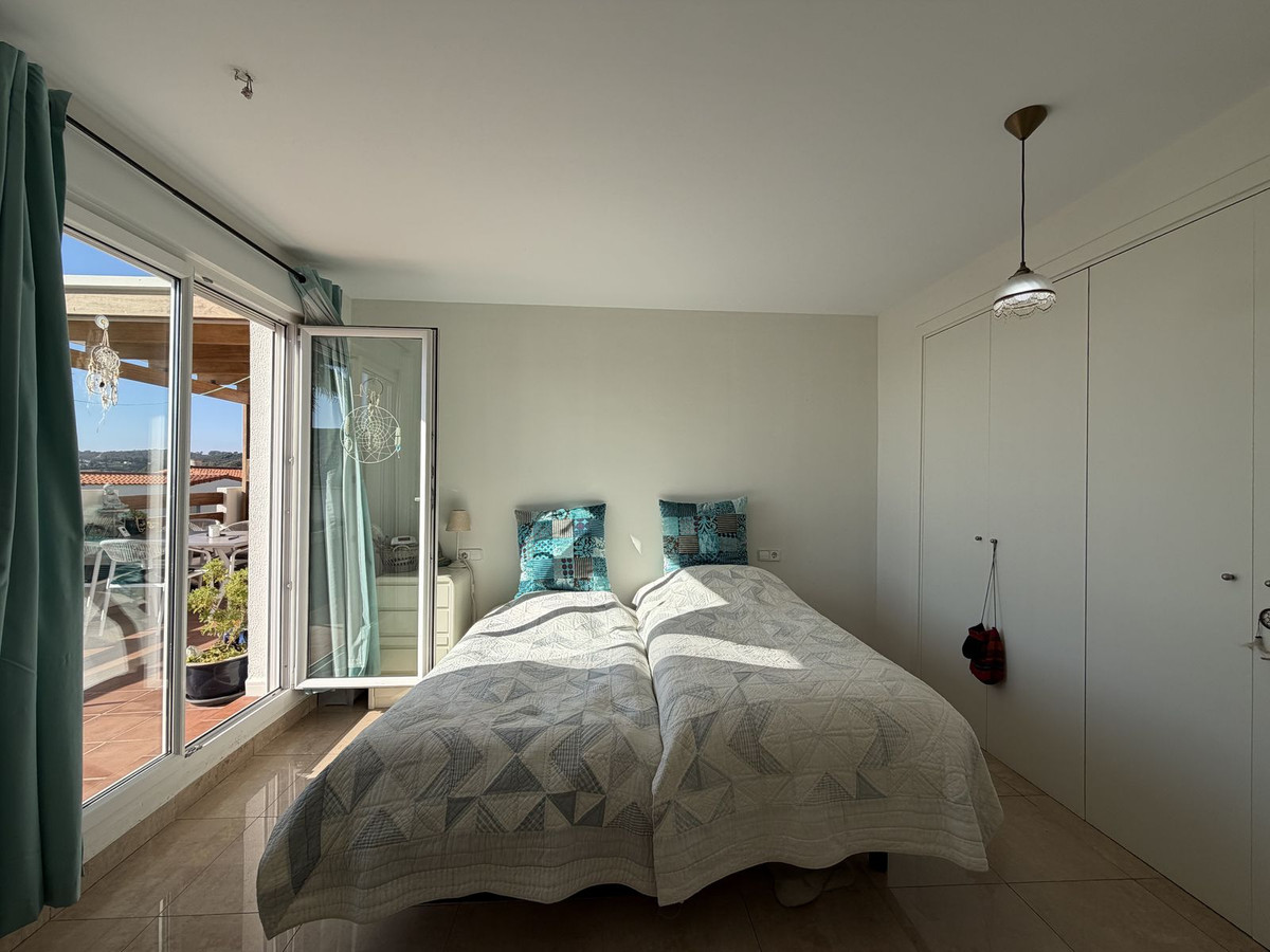 Appartement te koop in Manilva | 3 slaapkamers H5516248