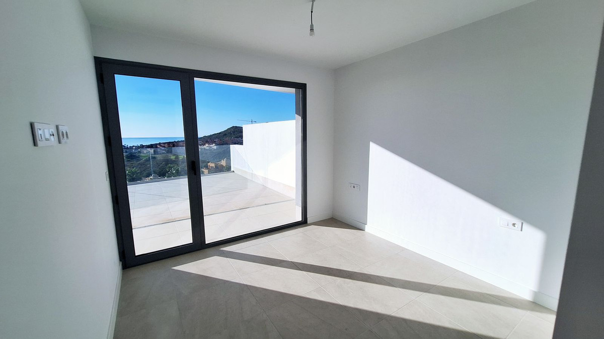 Appartement te koop in Manilva | 3 slaapkamers H5526313