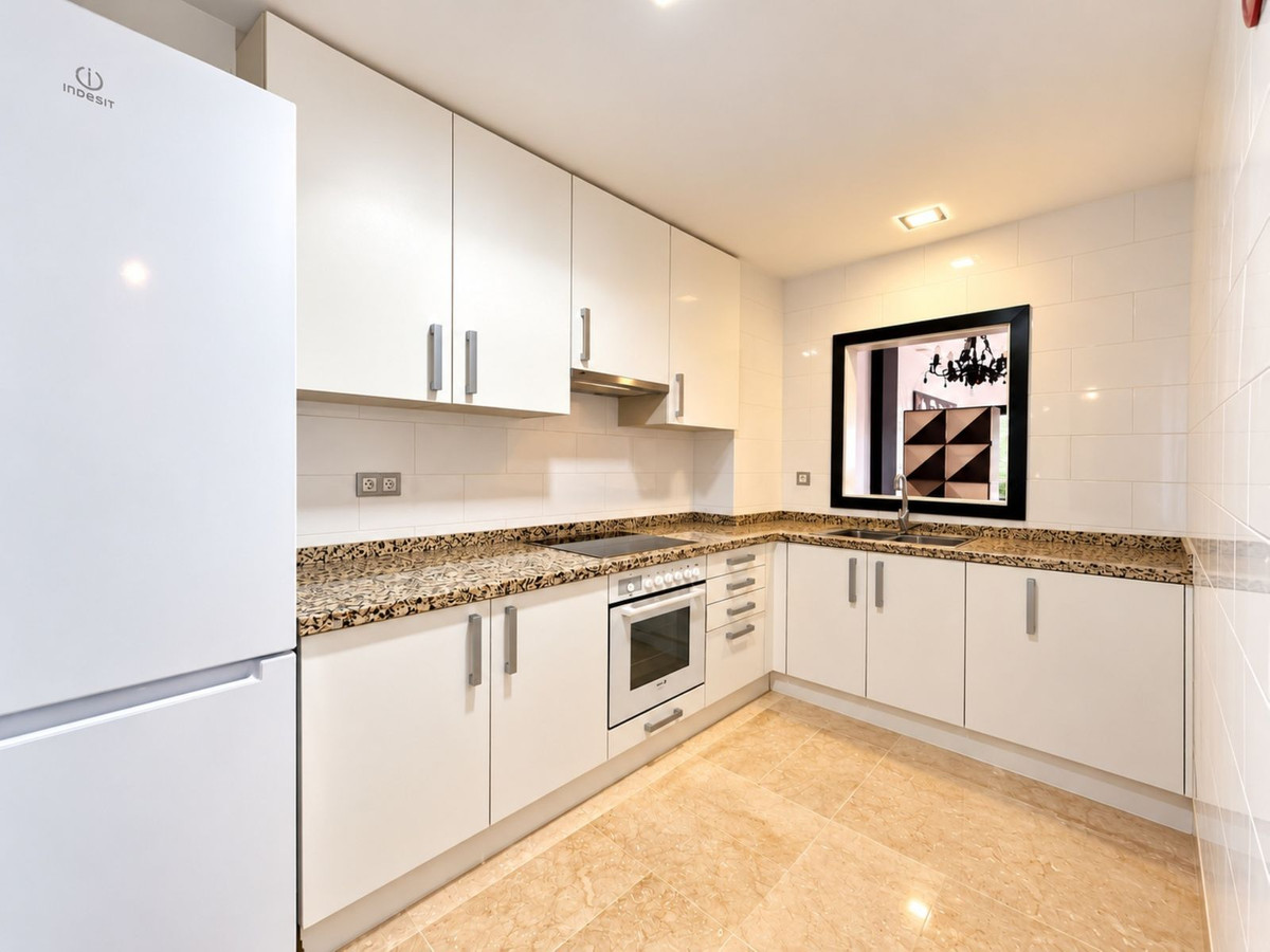 Appartement te koop in Manilva | 2 slaapkamers H5527306