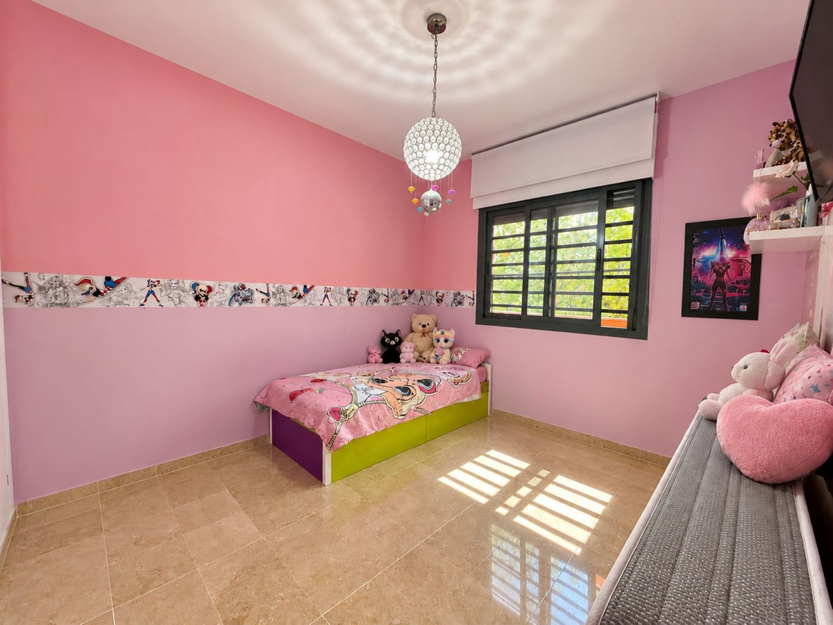 Appartement te koop in Manilva | 2 slaapkamers H5527306