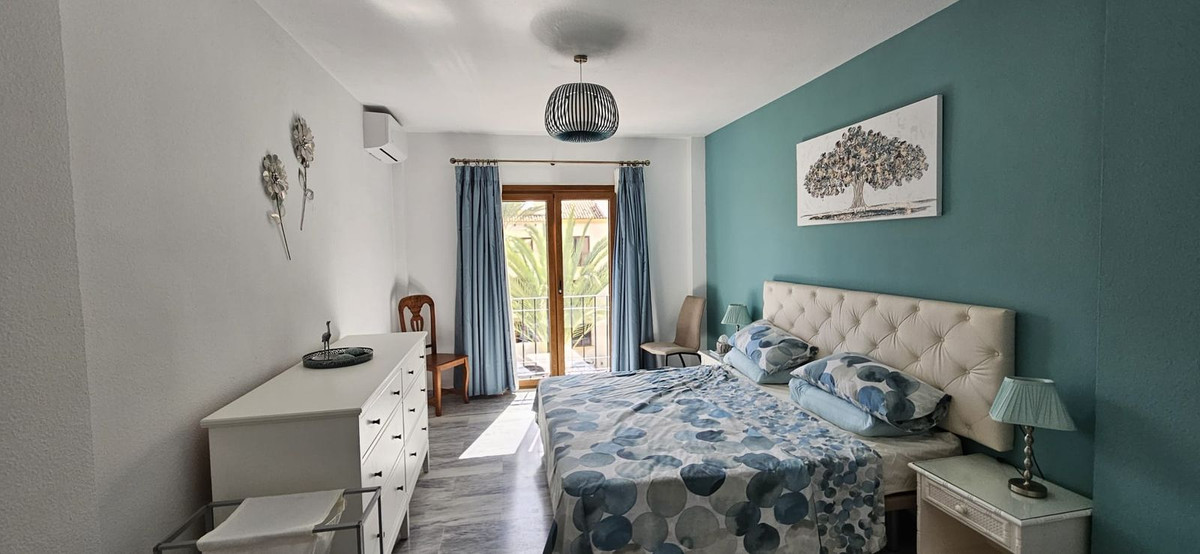 Penthouse te koop in Manilva | 2 slaapkamers H5527651