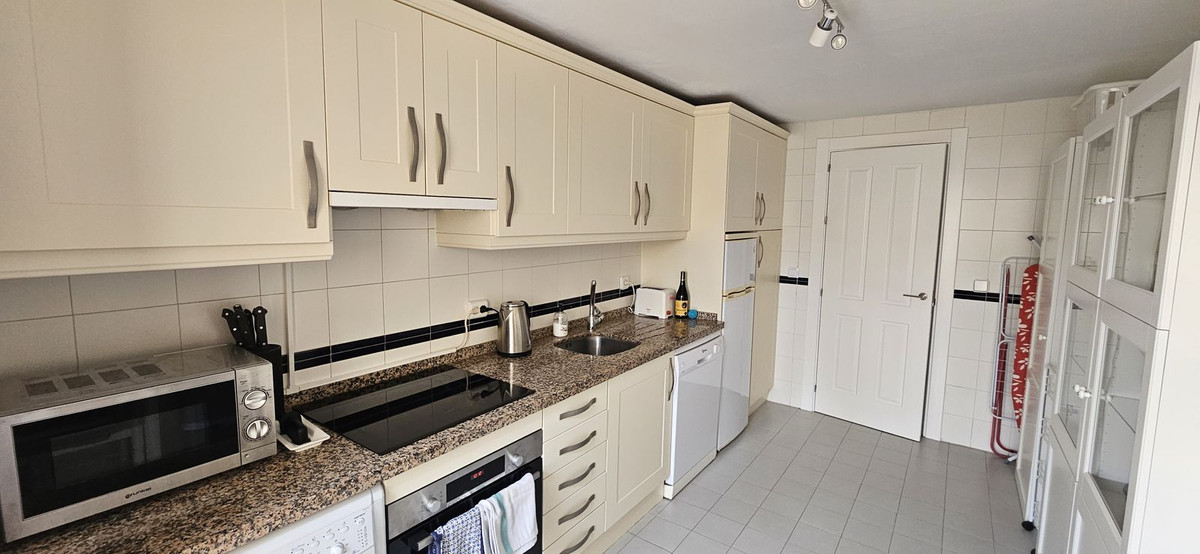 Penthouse te koop in Manilva | 2 slaapkamers H5527651