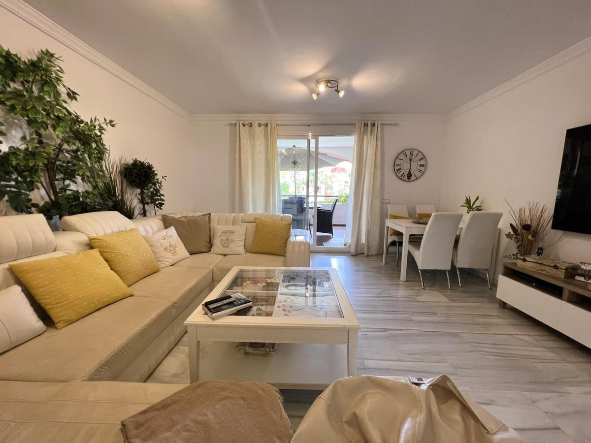 Apartment for sale in Marbella | 2 bedrooms H4802284